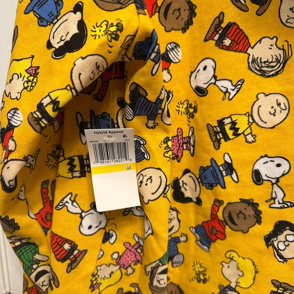 Peanuts Gold Hooded Sweatshirt 💛 - Picture 5 of 5